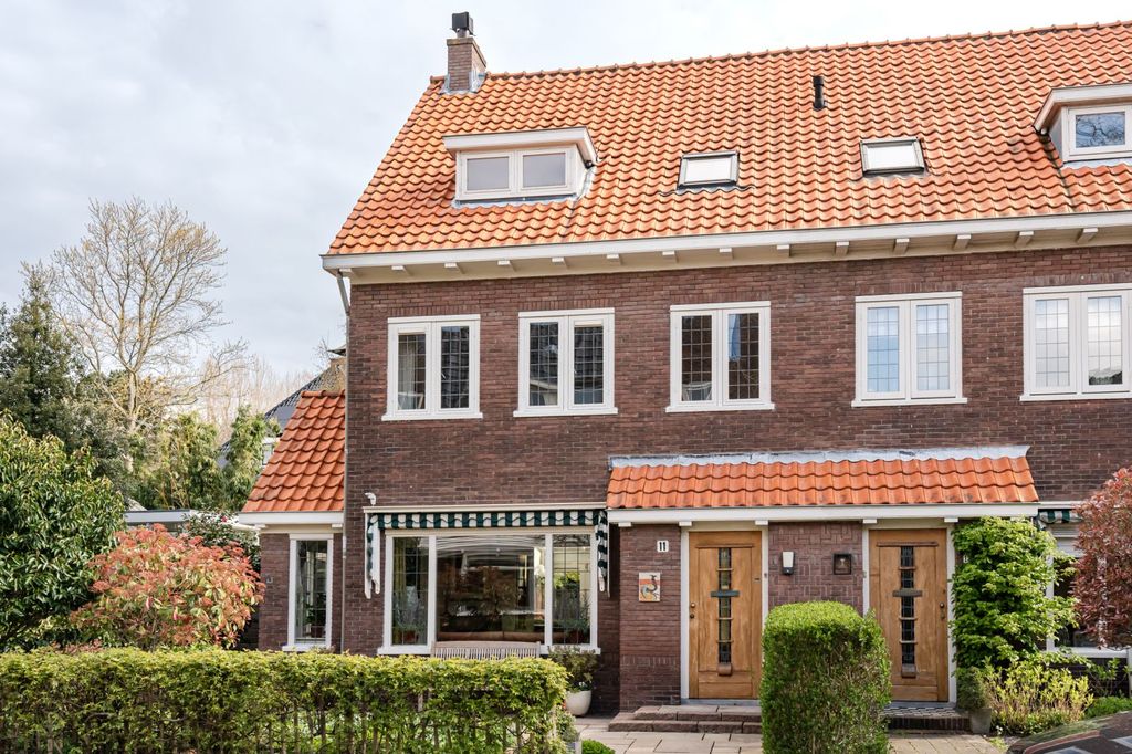 Jacob van Lenneplaan 11
