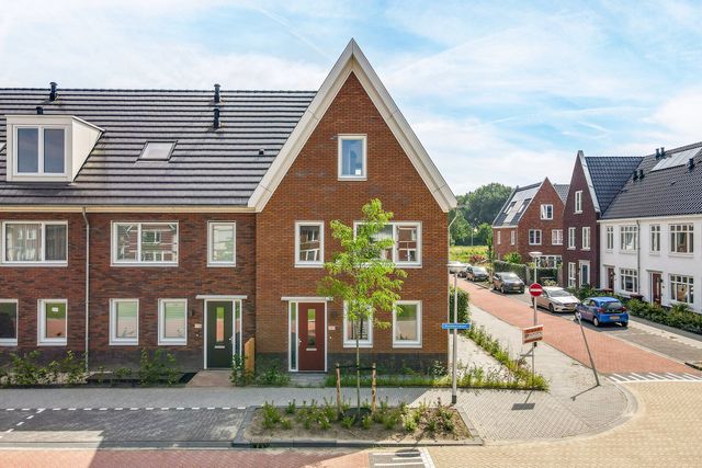 Knobbelzwaan 121, UITHOORN