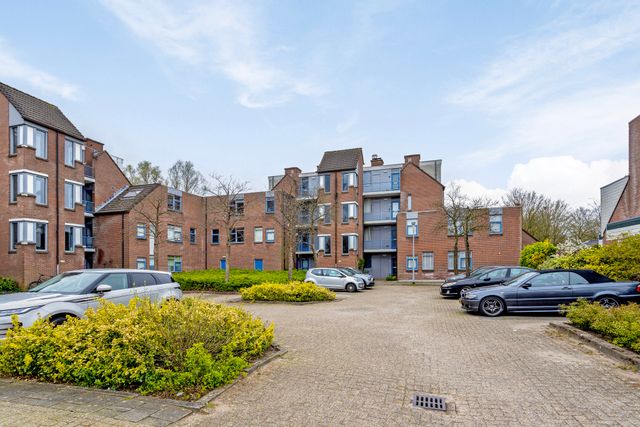 Saltholm 33, Hoofddorp