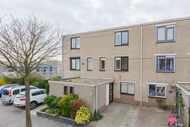 Sluisweid 7, Velserbroek