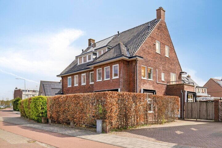 Van den Endelaan 78, Hillegom